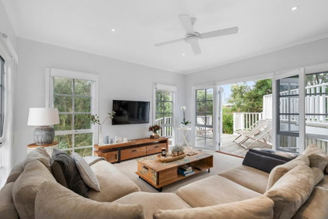 Mornington Peninsula Hamptons Inspired Gem - New Listing - Geraldton Accommodation 3