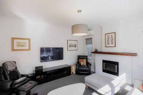 Mountain Views In Mount Stuart - Geraldton Accommodation 3