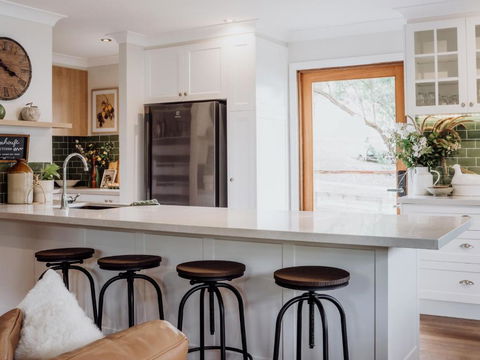 Mountview Alpaca Farmhouse - Geraldton Accommodation 1