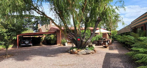 New Horizons Farm Stay - Geraldton Accommodation 2