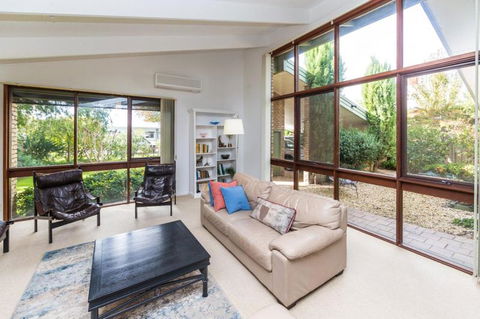 Nixon House - Geraldton Accommodation 0