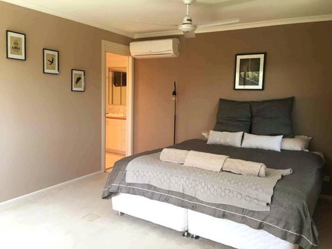Noosa Hinterland Acreage Close To The Beach - Geraldton Accommodation 1