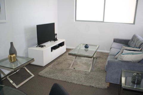 North Sydney Wyndel Apartments-MIL1005 - Geraldton Accommodation 1