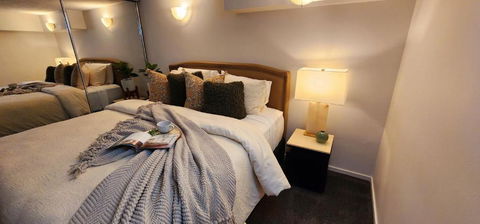 NYC Loft Brisbane, Free Parking! - Geraldton Accommodation 0