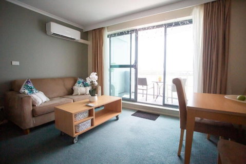 Oaks Waterfront Studio - Geraldton Accommodation 3