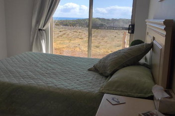 Ocean Views Home Stay with Geraldton Accommodation
