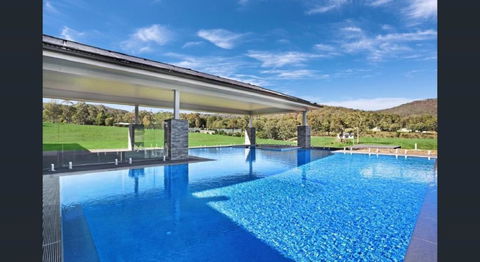 ON Keppies - BnB - Family Farm & Wedding Guest Accommodation Paterson NSW - Geraldton Accommodation 3