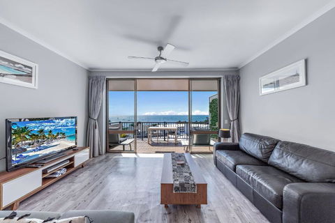 OCEAN VIEWS 16 Pool & Spa Wi-FI - Geraldton Accommodation 3