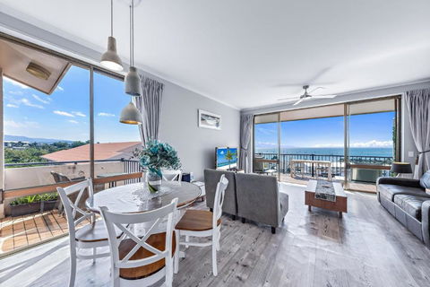 OCEAN VIEWS 16 Pool & Spa Wi-FI - Geraldton Accommodation 0