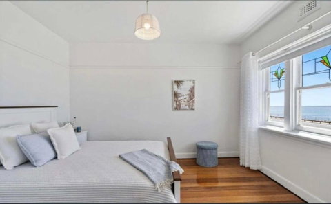 Ocean Views & City Convenience Perfect Getaway - Geraldton Accommodation 3