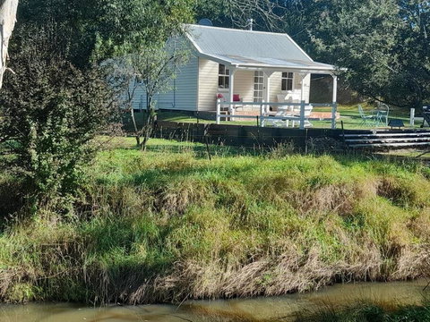 Old Oak Tree Cottage - Geraldton Accommodation 2