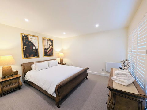 ONE Luxury Apartment - Geraldton Accommodation 2