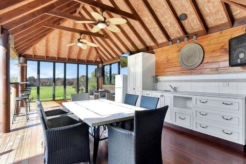Overflow Downs-Riverside Acreage - Geraldton Accommodation 1