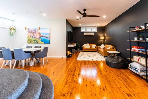 On The Corso - Sun-soaked Serenity With Lake Access - Geraldton Accommodation 3