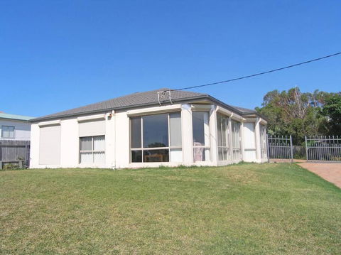 ORSO1O - Water View House - Geraldton Accommodation 0