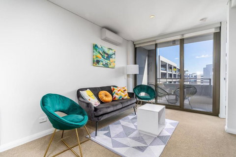 Parliamentary Triangle 1BR Apartment - Geraldton Accommodation 0