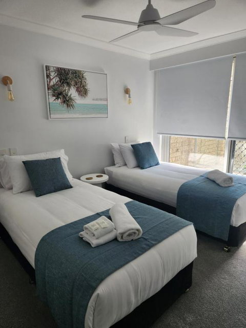 Pacific Surf Absolute Beachfront Apartments - Geraldton Accommodation 3