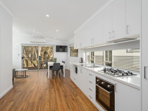 Painters Island Holiday Park - Geraldton Accommodation 2