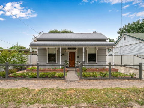 Palm Cottage - Geraldton Accommodation 0