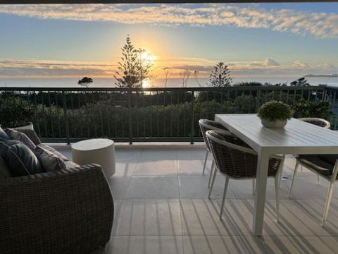 Panoramic Ocean View 2 Bed 2 Bath - Geraldton Accommodation 0