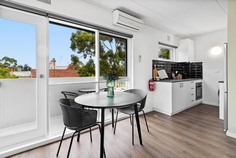 Peaceful 1-Bed Apartment Near The City Centre - Geraldton Accommodation 2