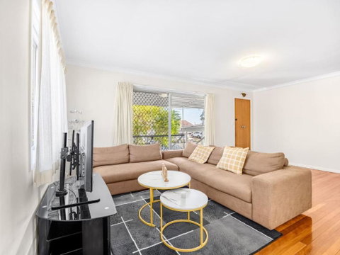 Peaceful 3BR Comfy Unit Sunnybank Near Everything - Geraldton Accommodation 1