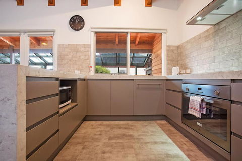 Port Central No 3 - Geraldton Accommodation 3