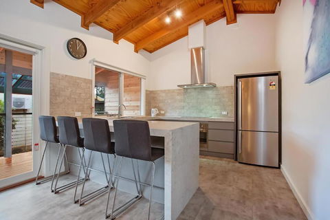Port Central No 3 - Geraldton Accommodation 2
