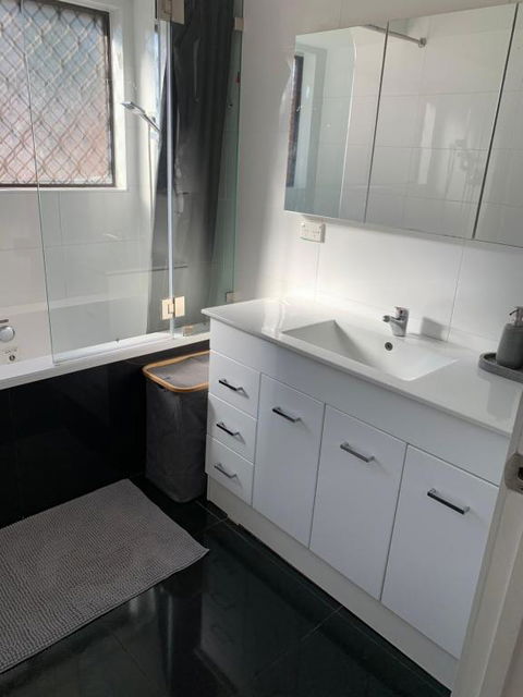 Pets Welcome Central And Convenient - Geraldton Accommodation 2