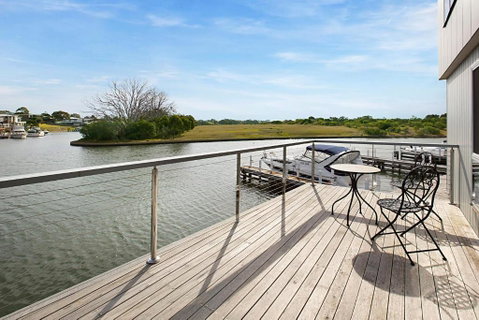 Pier 37 - Geraldton Accommodation 0