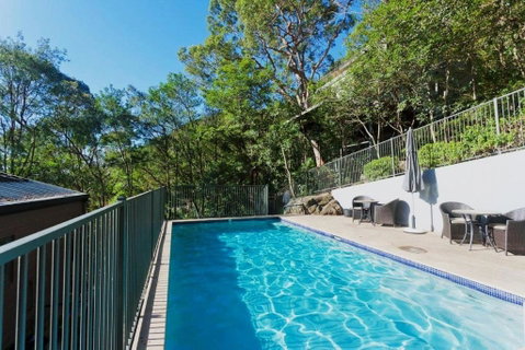 Pittwater Vistas - 5 Minutes To Palm Beach - Geraldton Accommodation 0