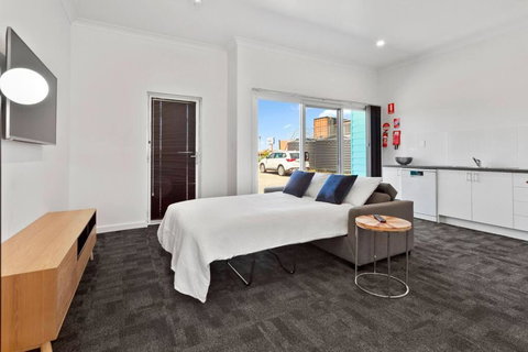 Port Lincoln Shark Apartment 4 - Geraldton Accommodation 3