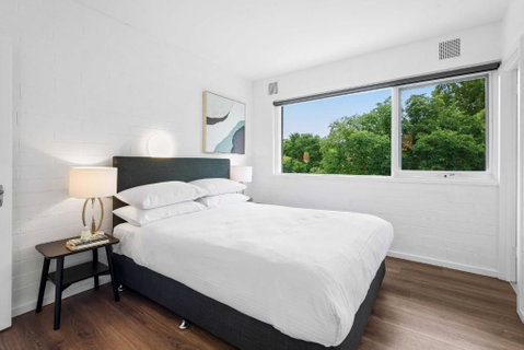Pristine 1-Bed Unit Moments From Royal Park - Geraldton Accommodation 3