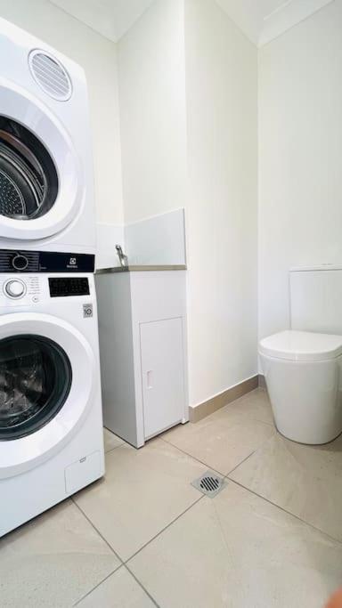 Private & Cozy Villa For You! - Geraldton Accommodation 3