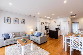 Promenade Unit 4 with Geraldton Accommodation