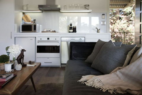 Provence Spa Villa 2 - Geraldton Accommodation 2