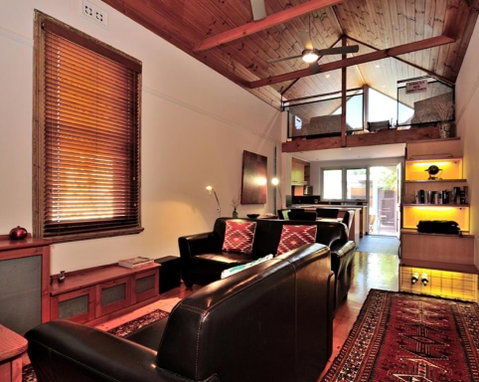 Pure Gold - Heritage 2 Bedroom Terraced Cottage - Geraldton Accommodation 0