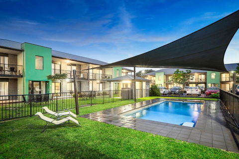 Quest Sale - Geraldton Accommodation 0