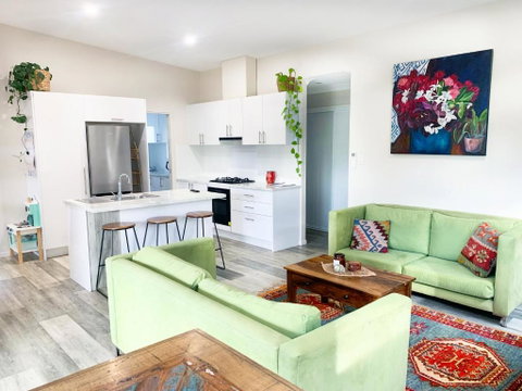 Quiet Private Nimbin Townhouse - Geraldton Accommodation 0