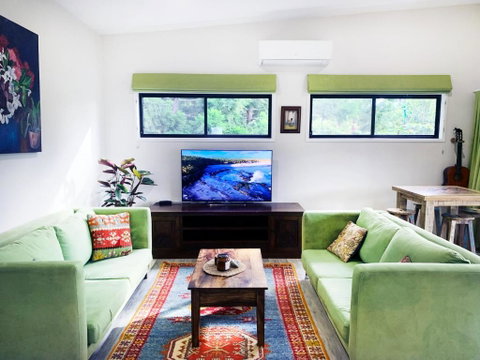 Quiet Private Nimbin Townhouse - Geraldton Accommodation 1