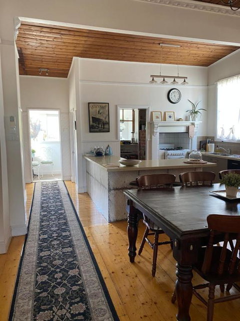 R&R Blue Diamond Luxury Cottage Maryborough, Vic - Geraldton Accommodation 3