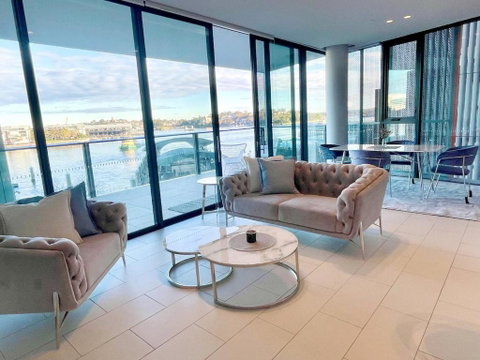 RARE Luxury Waterfront Living - Geraldton Accommodation 0