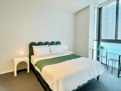 RARE Luxury Waterfront Living - Geraldton Accommodation 2