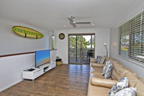 Red Door Beach House - Geraldton Accommodation 2