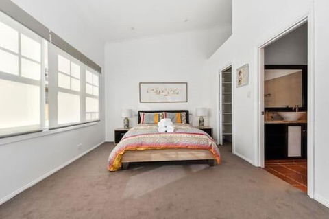 Aston On Church - Luxury Accommodation - Geraldton Accommodation 2