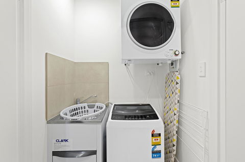 Astra Apartments Sutherland Shire - Geraldton Accommodation 3
