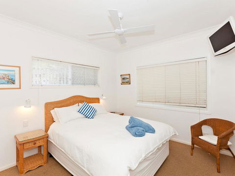 Avalon 2- Uninterrupted Views- Almost On The Beach! - Geraldton Accommodation 2