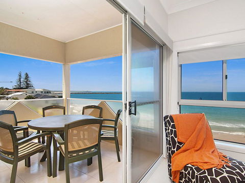 Avalon 3 - Views To Die For - Across The Road From Convent Beach - Geraldton Accommodation 0