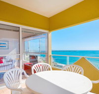 Avalon 4 - right across the road from convent beach - uninterrupted views - Geraldton Accommodation