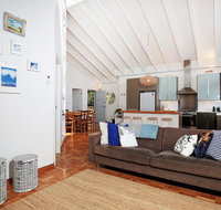 Balena  Culburra - Pet Friendly - 1 Min Walk to Beach - Geraldton Accommodation